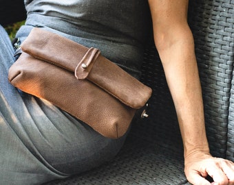 Women Leather Fanny Pack,Credit card Fanny Pack, Brown Leather Waist Bag, Unique Fashion, Unisex Fashion, Travel Hip Bag,Leather Clutch