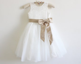 Helles Elfenbein Blumenmädchen Kleid, Champagner Blumenmädchen Kleid, Spitze Blumenmädchen Kleid, Champagner Band / Bögen, Baby Mädchen Kleid, Baby Party Kleid