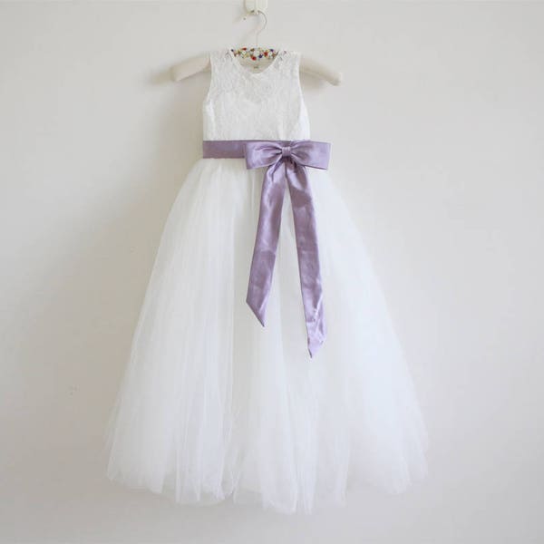 Robe de fille de fleur ivoire clair robe de bébé fille violet poussiéreux robe de fille de fleur en Tulle en dentelle avec ceinture/arcs violets poussiéreux