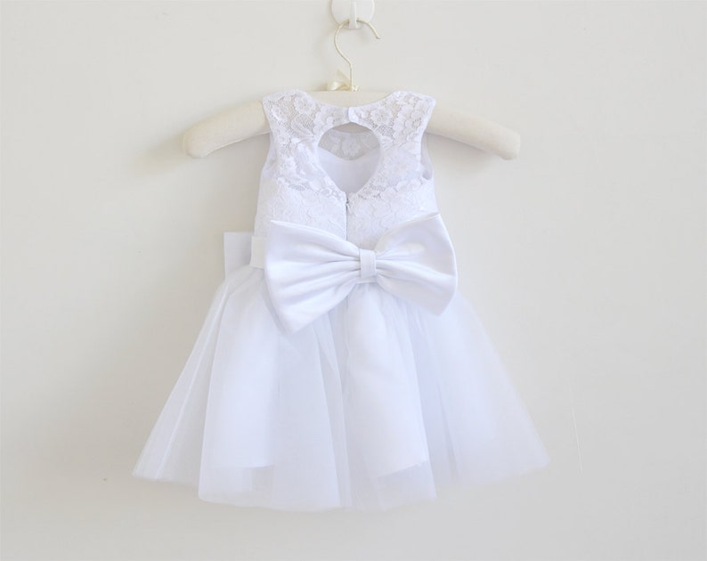 White Flower Girl Dress Baby Girls Dress Lace Tulle White Flower Girl Dress With Bows Sleeveless Knee-length image 4