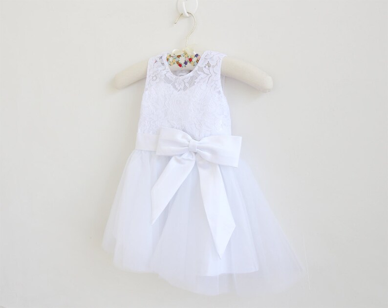 White Flower Girl Dress Baby Girls Dress Lace Tulle White Flower Girl Dress With Bows Sleeveless Knee-length image 2