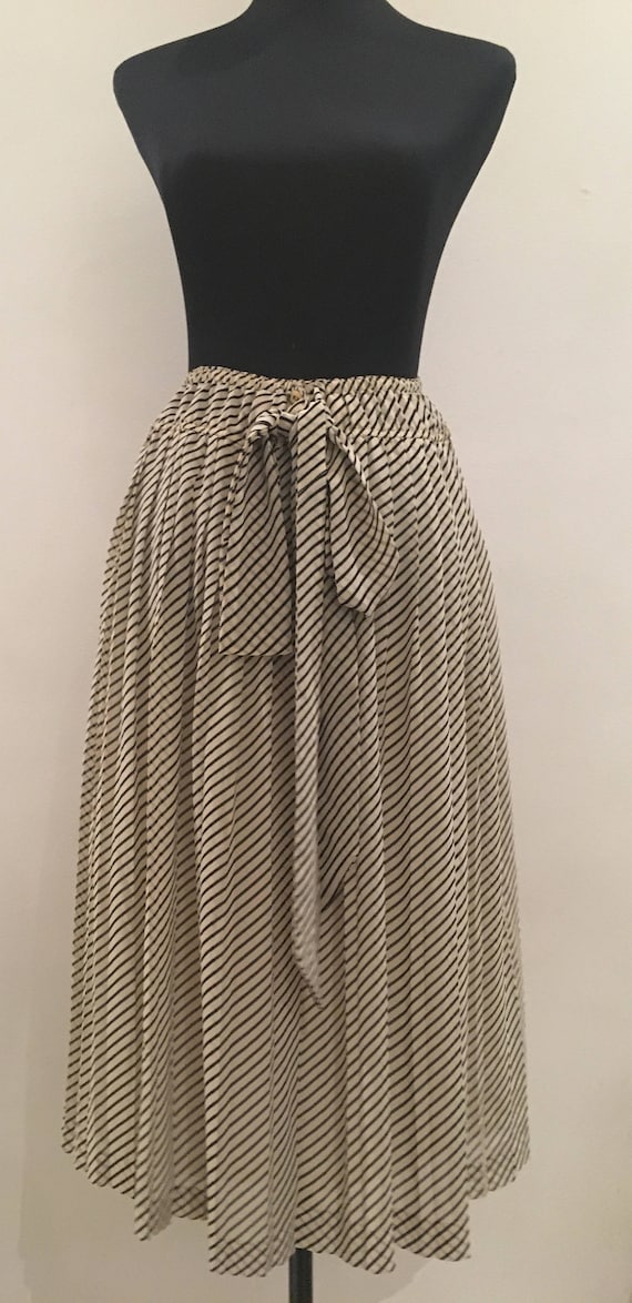 Pleated chiffon Skirt