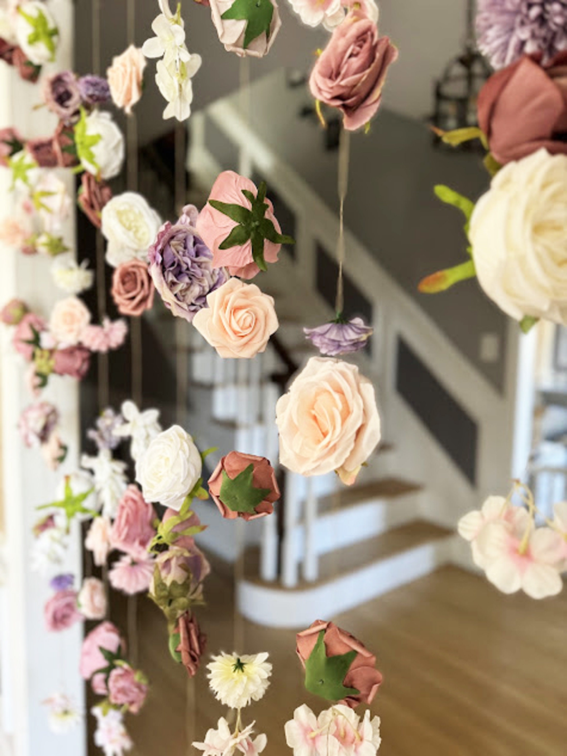 Romantic Hanging Flower Garlands for Elegant Wedding Backdrops ...