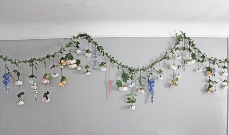 Garden-Inspired Hanging Flower Garland – Wedding Decor & Engagement Backdrop immagine 10