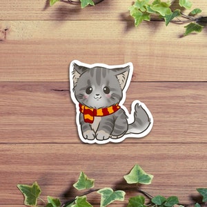 Stickers chat HP | Stickers sorcier | Sticker Maisons de magicien | Lionne | Serpent | Corbeau | Blaireau | Magie | monde sorcier | Chat gris | Maine coon