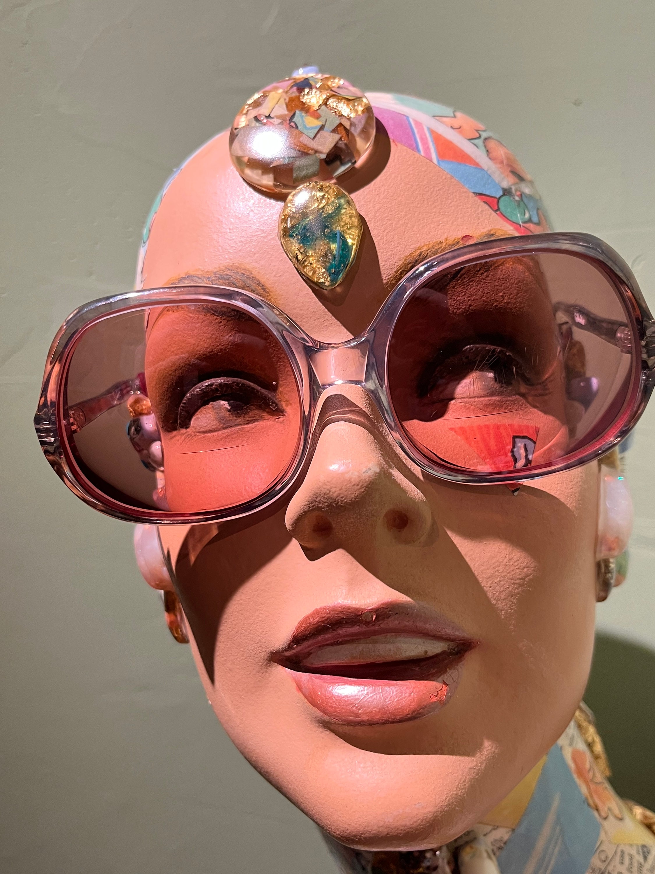 Vintage Diane Von Furstenberg Women display picture 2