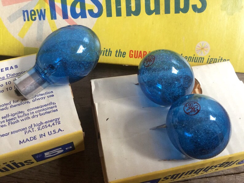 GE Blue Flash Bulb Pack
