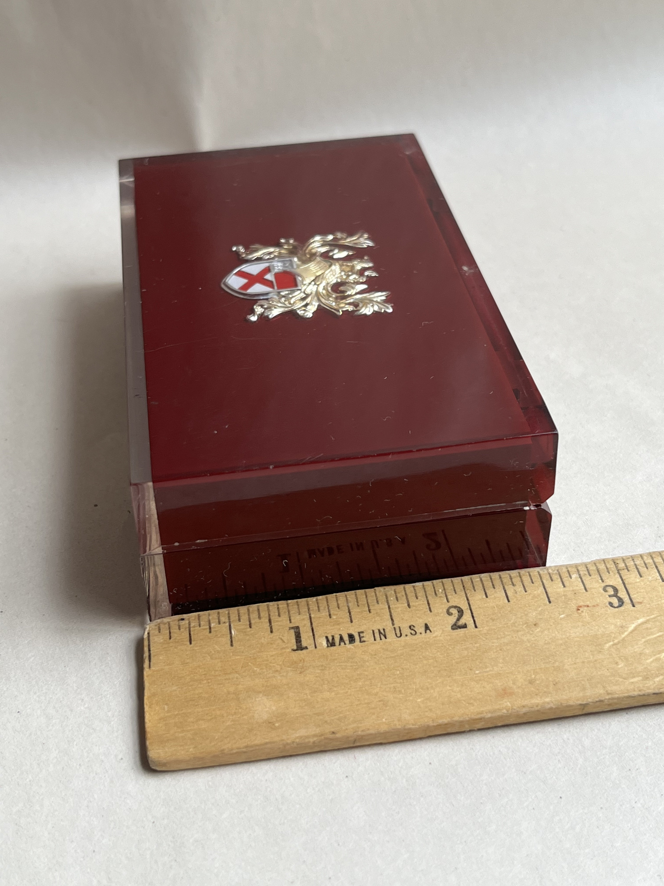 Vintage Lady Elgin Burgundy Lucite Watch Case, Jewelry Gift  display picture 1