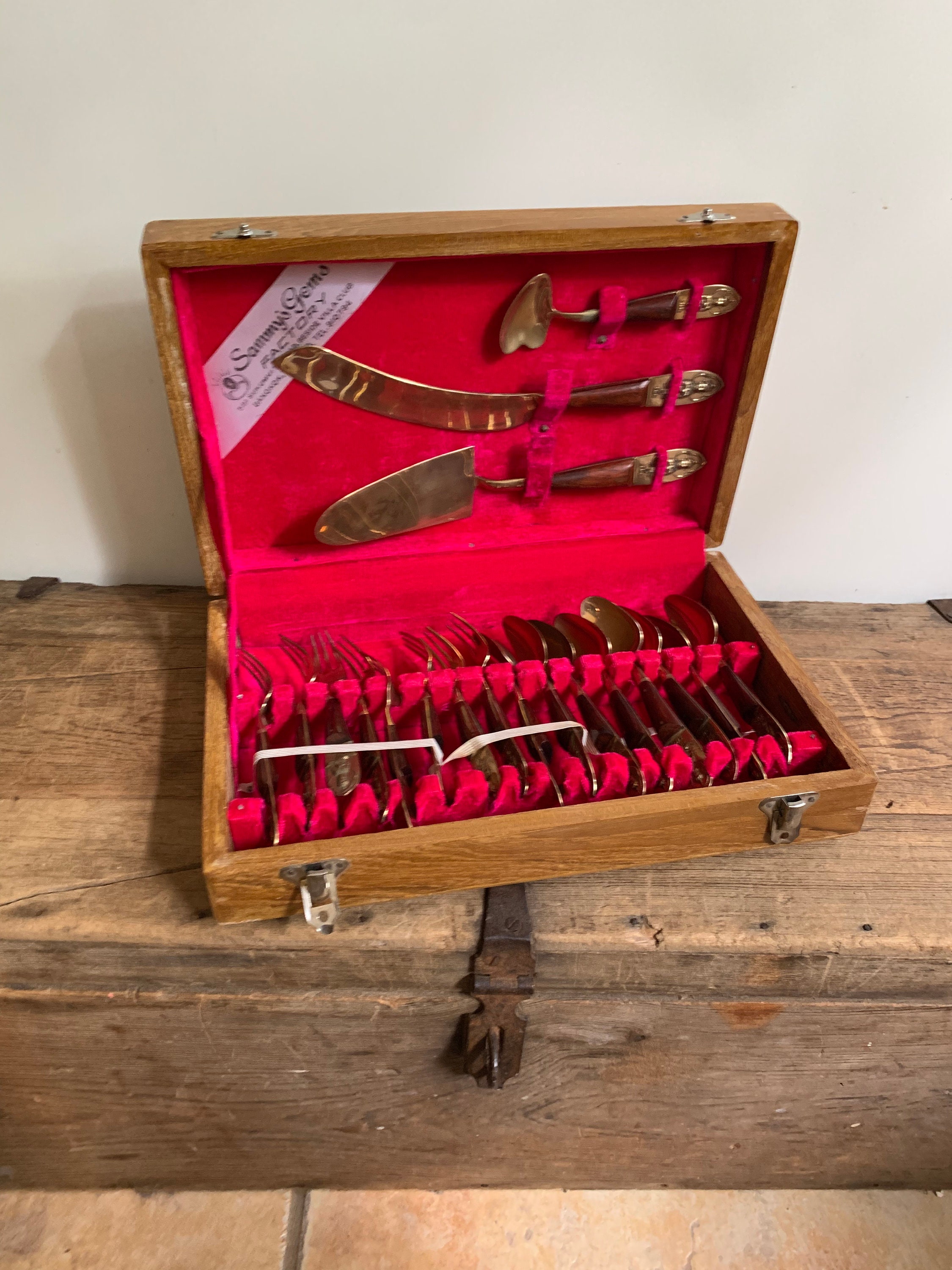 Siam Towa Phand 高級カトラリーセット 48本入 ビンテージ 箱付 Vintage Siam Thai Goddess Bronze Flatware Set, Mid Century Buddha