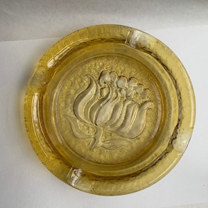 Vintage Yellow Glass Cigar Ashtray, Large Ashtray with Retro Flower Motif by Anchor Hocking