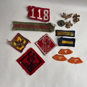 Vintage Cub Scouts Boy Scouts of America Patches and Pins, BSA Pat 1911