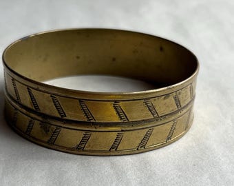 Pair of Chunky Brass Boho Bangles - Boho Vintage Brass  Pair Of Brass Bangles main image 0