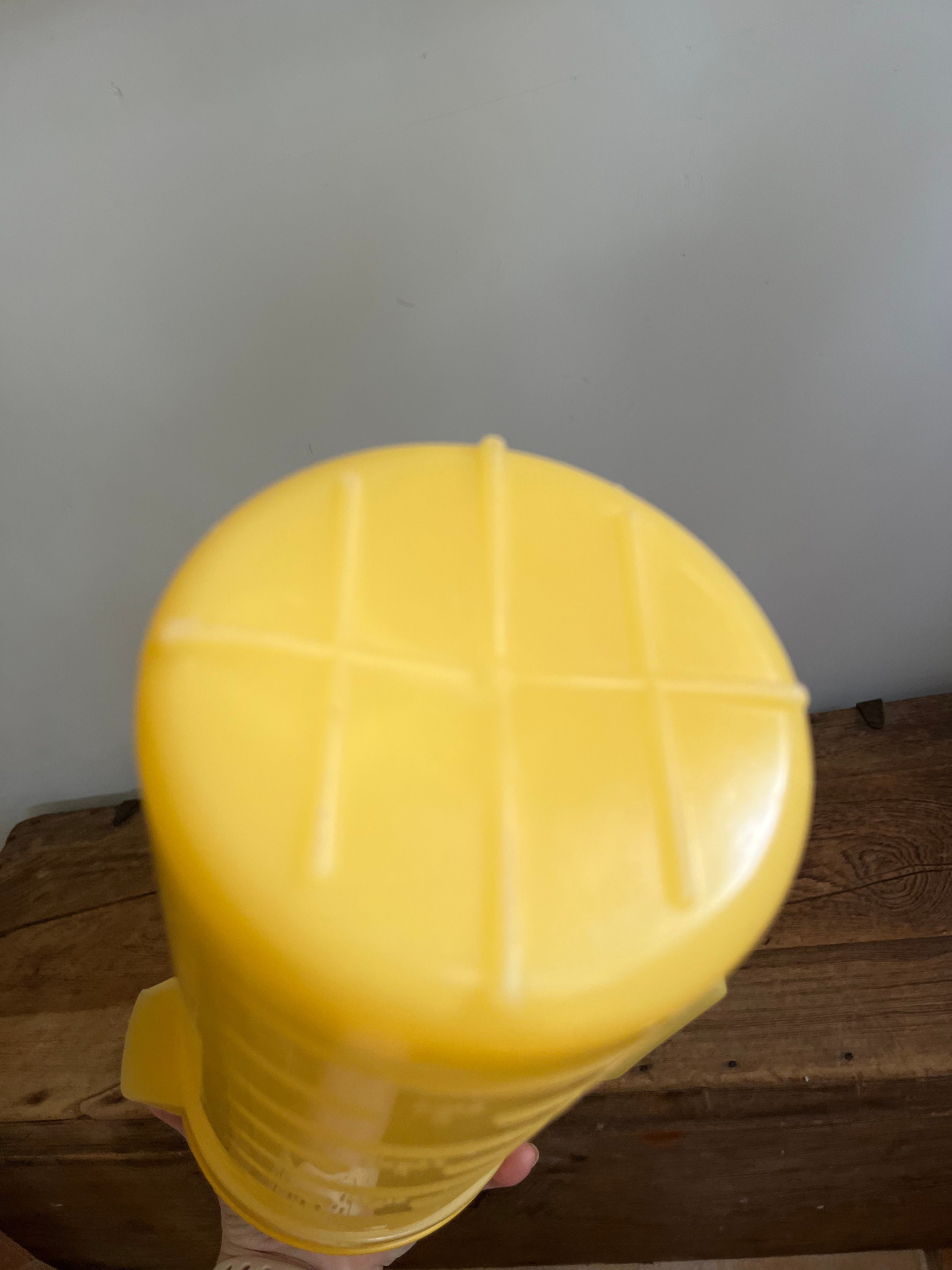 Vtg Federal Housewares Yellow Plastic Sweet Tea Lemonade Mixing Plunger  Pitcher