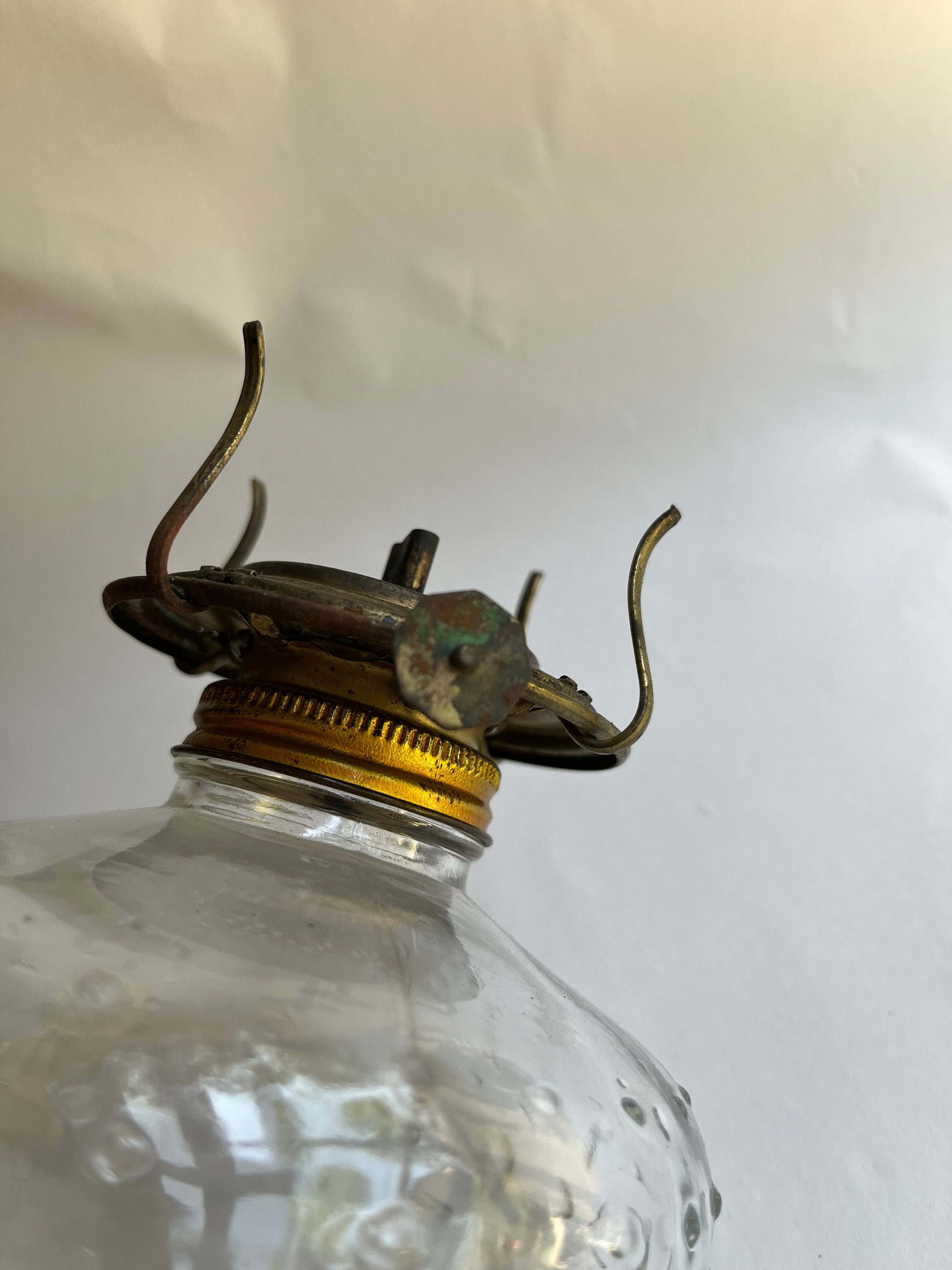 Vintage clear glass hobnail lamp deals