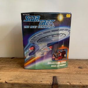 Vintage STAR TREK The Next Generation Action Figure Collector Case