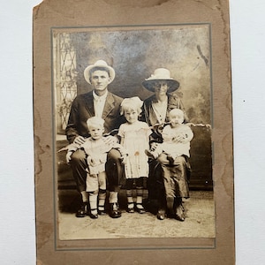 Great Depression Family Photograph Cabinet Card