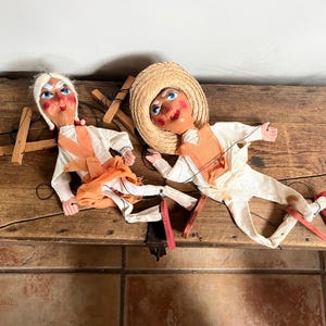 Vintage Grandma and Grandpa Marionette Puppet Set Mexican Folk Art String Puppets, calzón de manta