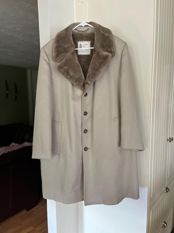 Vintage London Fog Trench Coat: 70s Fur Collar, Size 46 Long - Etsy