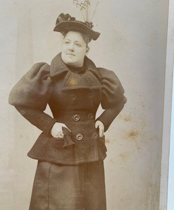 Antique Determined Woman Victorian Cabinet Card Photograph by Metropolitan Studio Portland Maine - Etsy Antique Determined Woman Victorian Cabinet Card Photograph by Metropolitan Studio Portland Maine - Etsy