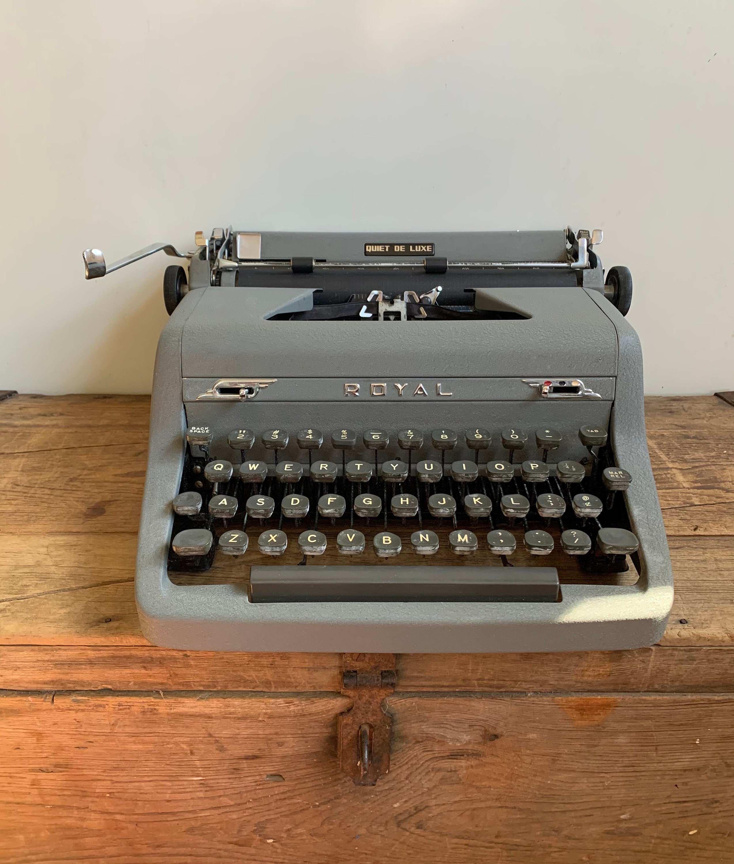 Vintage 50s Royal Quiet De Luxe Typewriter - Etsy
