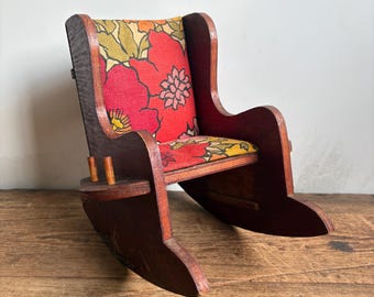 Vintage Rocking Chair Sewing Notion Organizer Pin Cushion Thread Spool Holder, Groovy 70s Floral