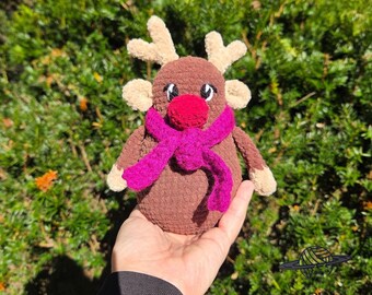 Peluche de reno de ganchillo
