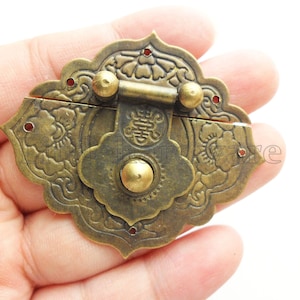 1 pcs brass buckle,brass latch,box latch,box hasp,lock catch latches for Jewelry box making - 54 mm x 46 mm - LC0098