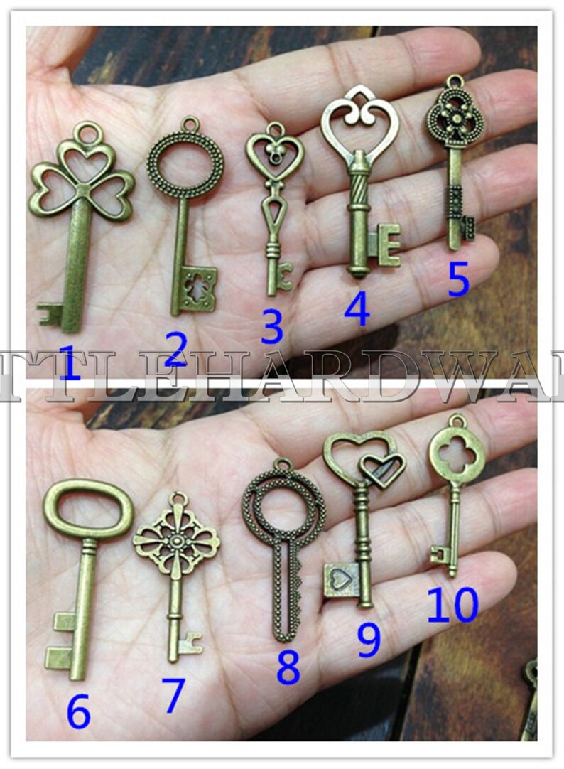 100pcs vintage crown keys, antique skeleton keys , pendant heart Wedding decorations,wedding favors, christmas tree decorations VK0055 image 4