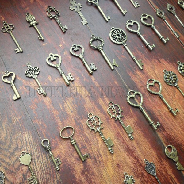 80pcs vintage crown keys antique skeleton keys pendant heart Wedding decorations,wedding favors, christmas tree decorations VK0018
