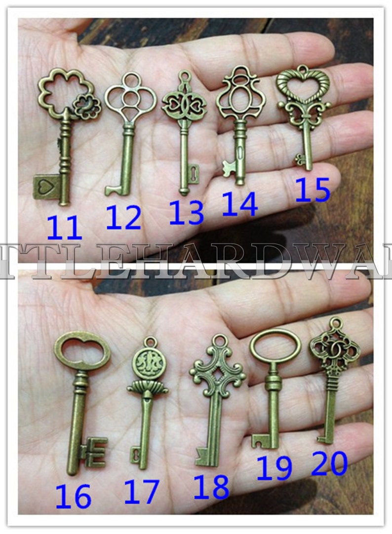 100pcs vintage crown keys, antique skeleton keys , pendant heart Wedding decorations,wedding favors, christmas tree decorations VK0055 image 5