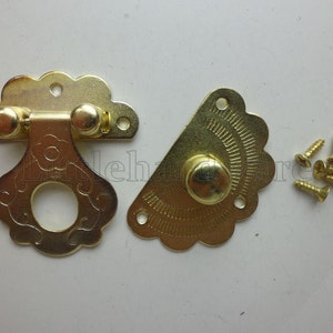 36mm x 40mm golden color plum blossom Jewelry Box Staple Hasp Catch / jewelry box latch / small box hardware LC0079 zdjęcie 3