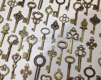 100pcs  vintage crown keys, antique skeleton keys , pendant heart Wedding decorations,wedding favors, christmas tree decorations VK0055