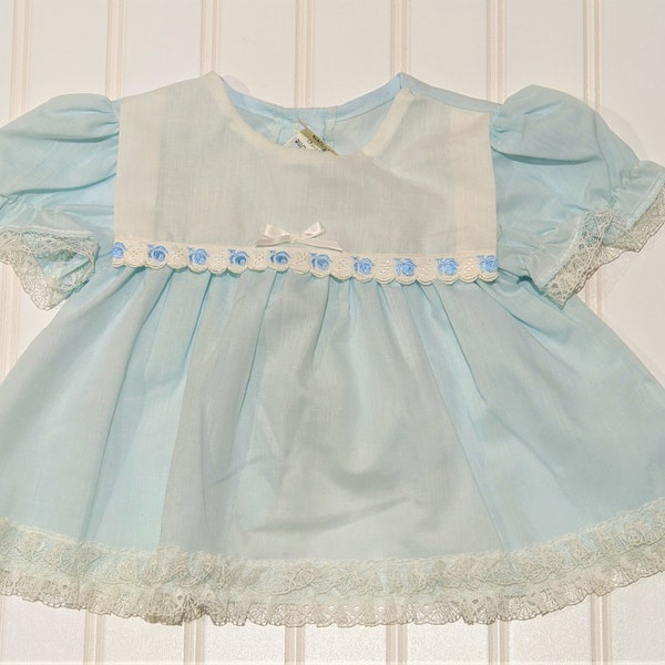 Vintage baby dress. Gorgeous blue dress with lace trim, Cutest One sz 9 months