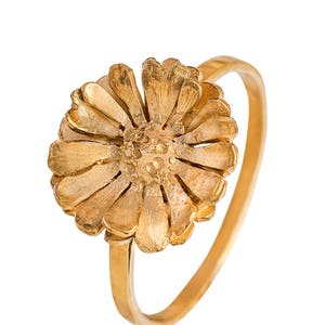 Daisy Ring, 24 ct Gold-plated Silver Flower Ring, Floral Jewelry, Statement Ring, Daisy Jewelry, Wedding Ring, Bridesmaid Gift, Boho Style