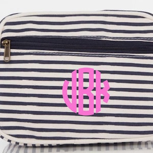 Personalisierte marine gestreifte Kosmetiktasche mit Monogramm