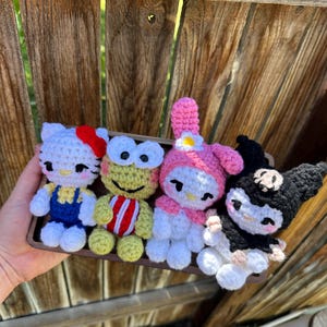 Kitty And Friends Keychains Free Shipping