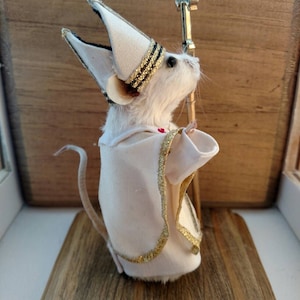 Taxidermy Mouse Pope Francis image 2