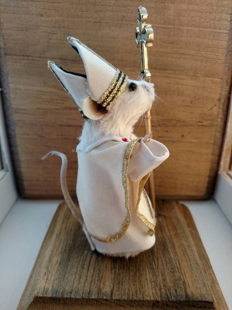 Taxidermy Mouse Pope Francis image 2