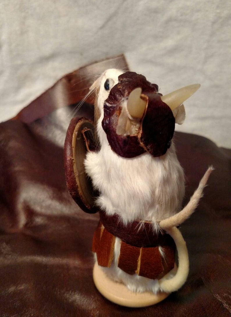 Viking taxidermy Mouse image 5