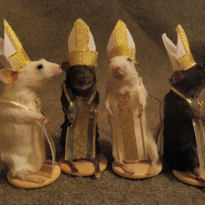 Taxidermy mouse chess set wooden board customization available image 5