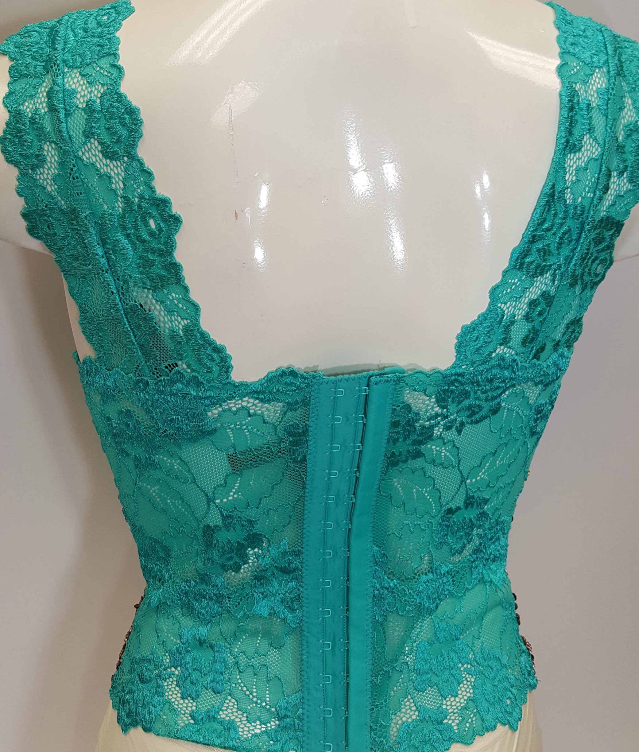 Sequined Crop Top Sleeveless Blouse Cami in Green Floral Sequined Crop Top Sleeveless Blouse Cami in Green Floral