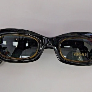 NWT Original Rare GIANNI VERSACE Sunglasses Made in Italy  display picture 2