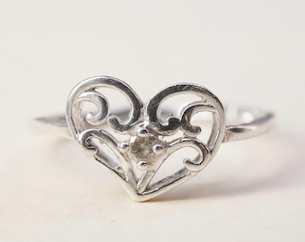 Size 7.25, Vintage sterling silver handmade ring, swirly heart ring with cz, Stamped 925