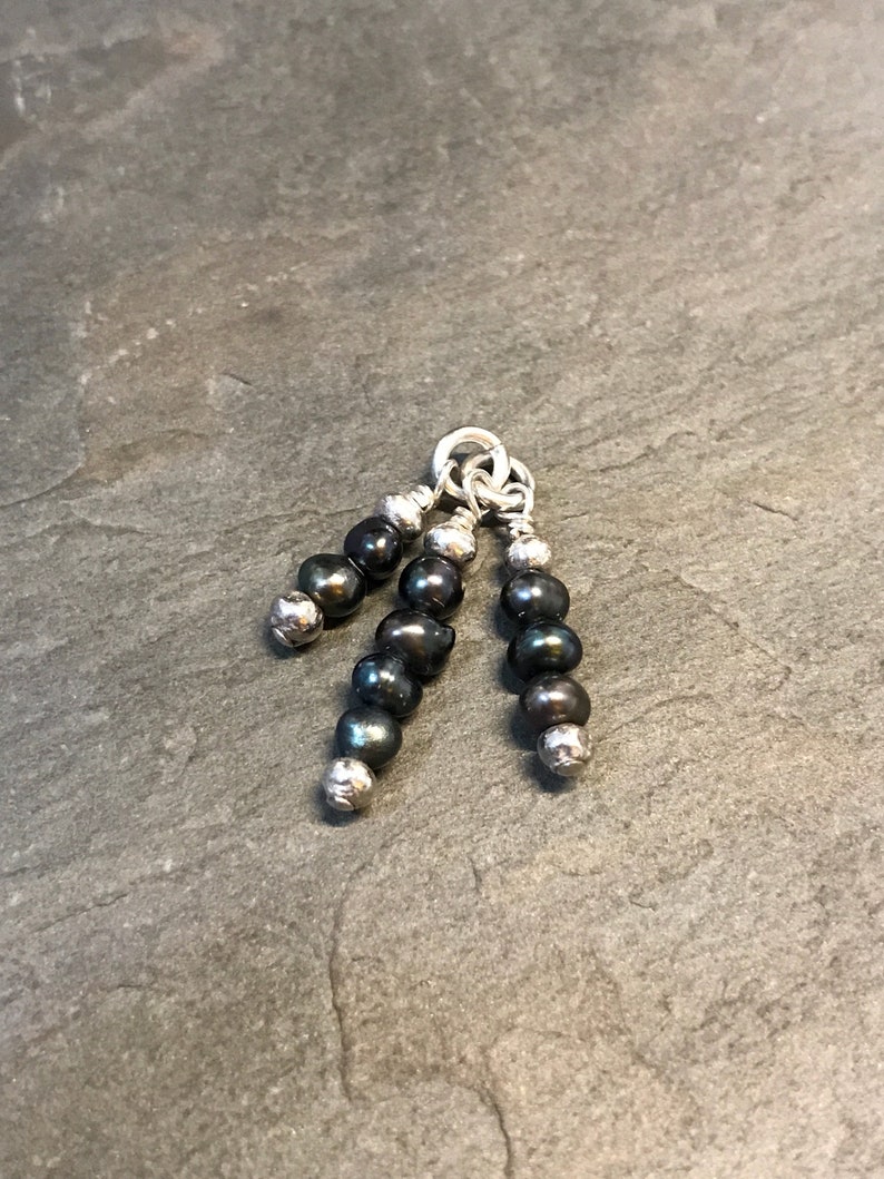 fine 925 silver charm with genuine gray pearl drop Sterling silver handmade pendant 020265