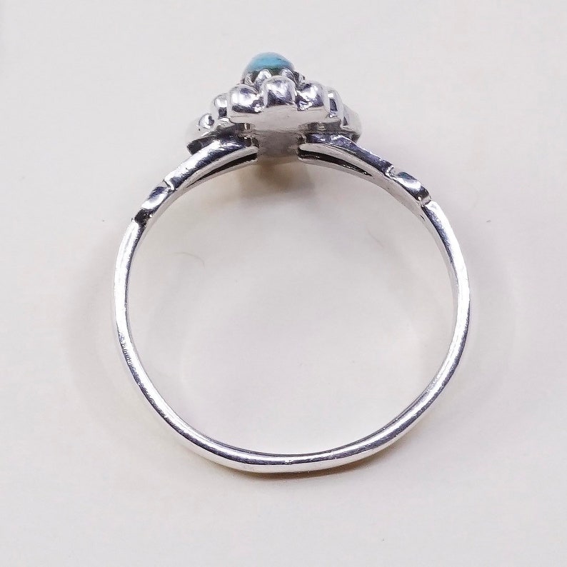 Size 7 010829 silver tested Vintage Native American handmade 925 silver ring with oval shaped turquoise stone sterling silver ring