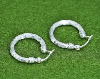 0.75", Vintage sterling silver loop earrings, textured fashion 925 silver hoops, stamped 925