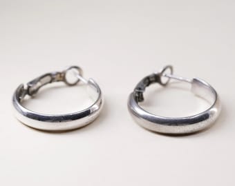 1" Vintage sterling silver bold loop earrings, primitive hoops, Stamped 925