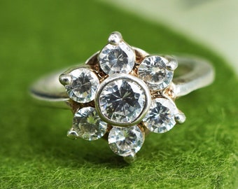 Size 7, vintage 925. Sterling silver flower ring with cluster CZ, engagement ring, stamped 925
