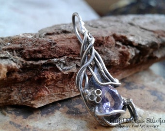 Oceanside sterling silver and amethyst pendant DA0101