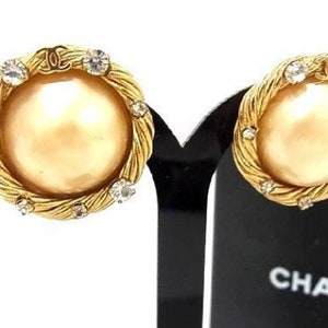 Chanel Vintage 96P Fake Pearl Plastic Black Coco Mark Gold Earrings  Accessories | eLADY Globazone